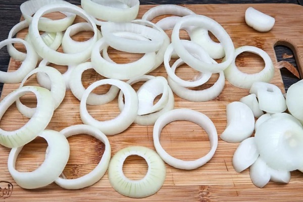 Лук кольцами